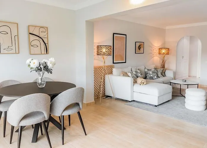 Azahara 1 2b Apartman *