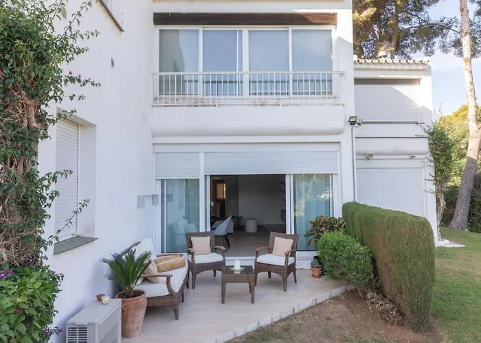 Azahara 1 2b Apartment